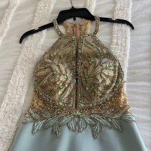 Gorgeous TERANI couture beaded blue cocktail dress - worn once size 6